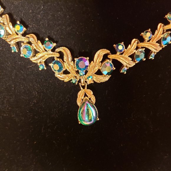 Coro Dazzling Vintage Necklace - Picture 4 of 8